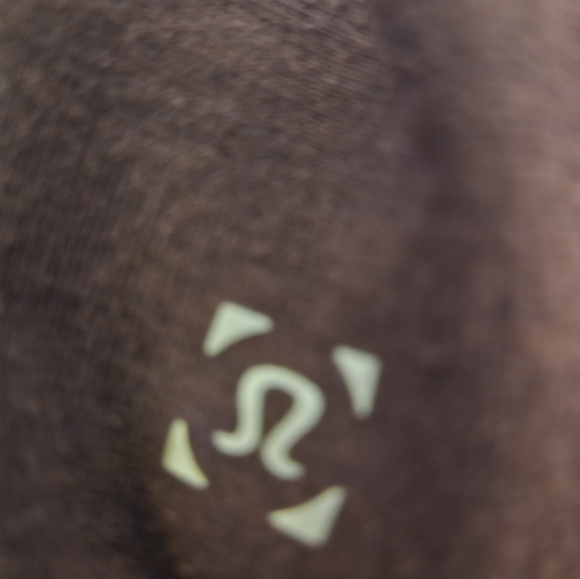 Lululemon XL red running shirt - Picture 2 of 3